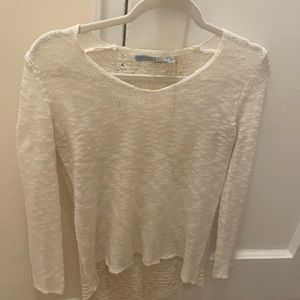Light weight sweater